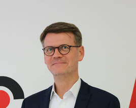 Jörg Westphal steigt bei BST Eltromat auf