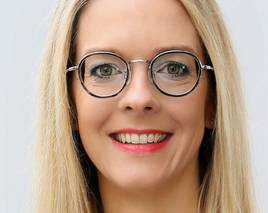 Claudia Oeking steigt bei Philip Morris auf
