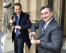 Sonderpreis für zwei Börsen-Berichterstatter